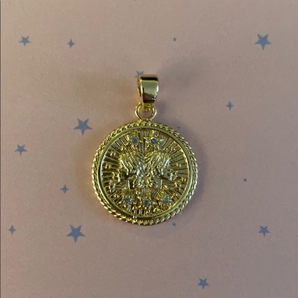 Good fill Gemini ♊️ pendant ✨